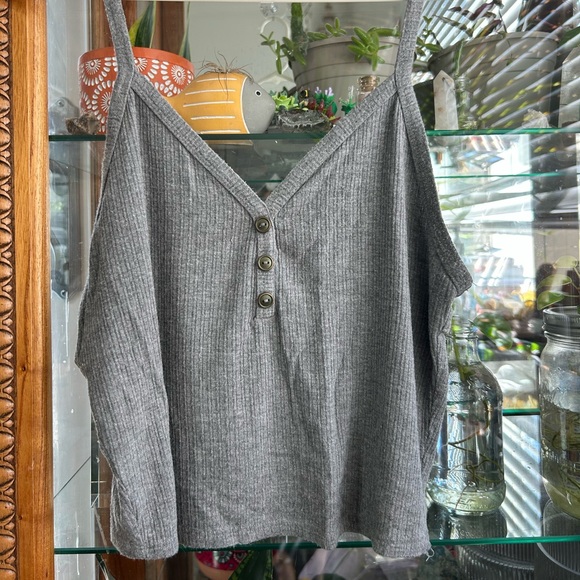 Bundle of clothes I don’t wear anymore , great condition! Message me! <3 - Picture 4 of 16